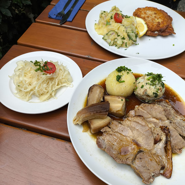 Schweinebraten Mit Semmelknödeln