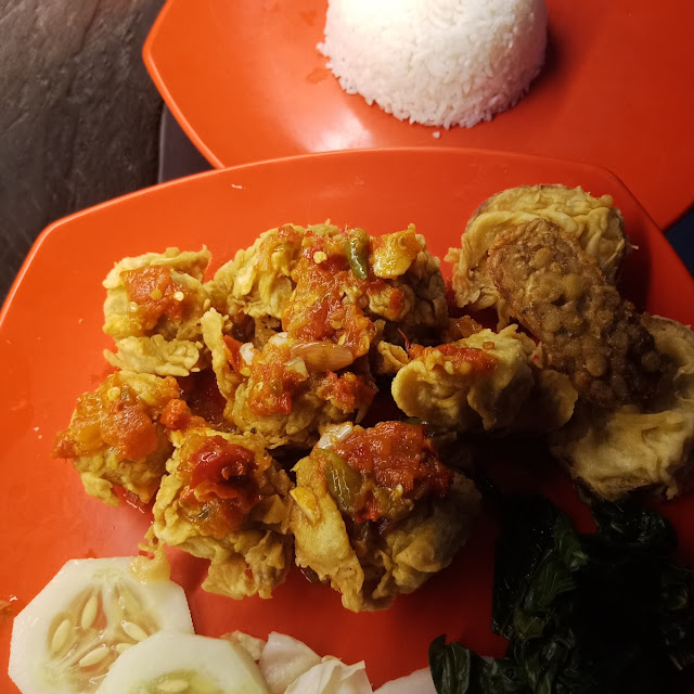 Nasi Bakso Geprek Cabe Special
