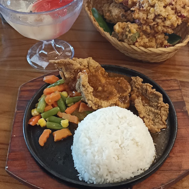 Bakwan Jagung Beef Steak