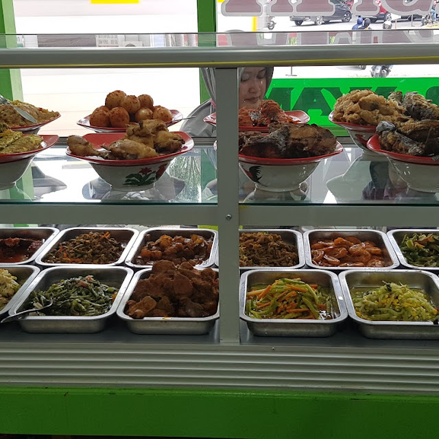 Ayam Ikan Telur Dan Sayuran