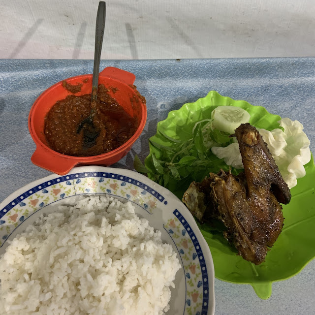 Bebek Goreng