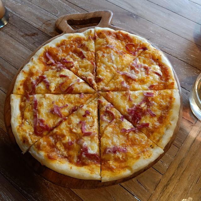 Ham 'N Cream Cheese Pizza