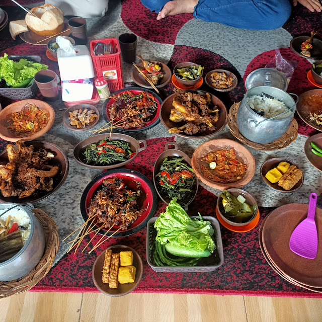 Paketan Nasi Liwet
