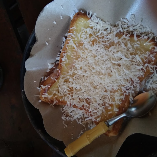Roti Bakar Keju