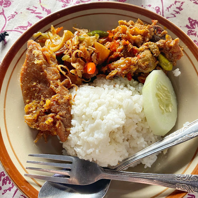 Nasi Rames Empal Daging