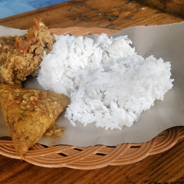 Nasi Ayam Tempe
