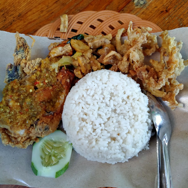 Ayam Penyet Jamur