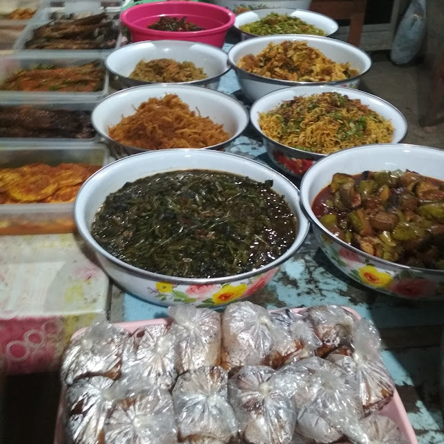 Aneka Lauk-Pauk Dan Jajanan Pasar