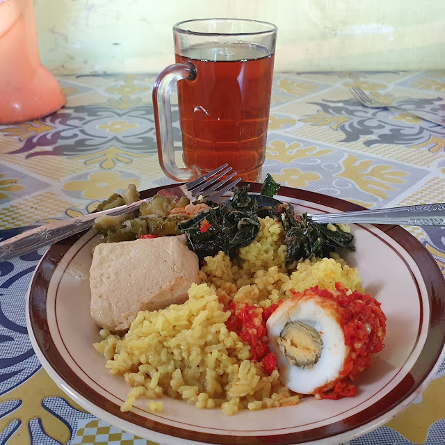 Nasi Gurih Telur Balado