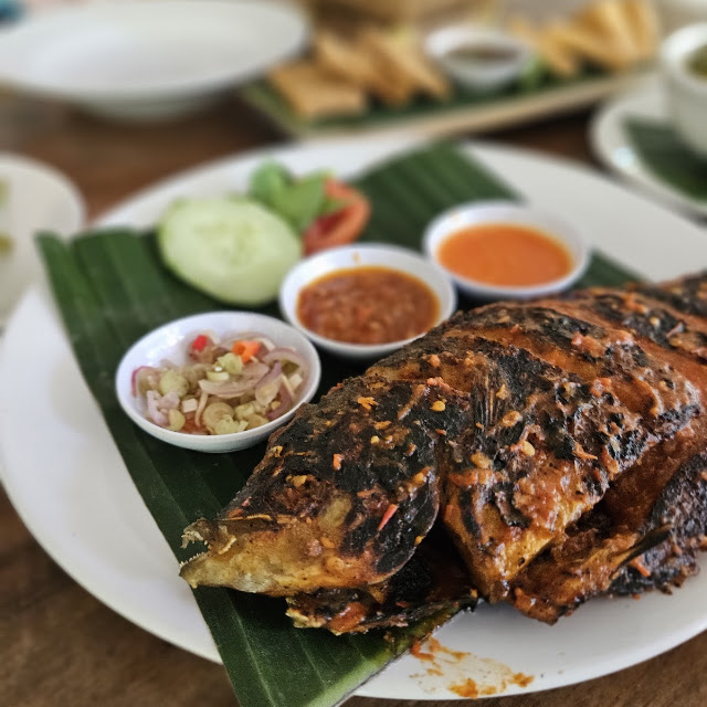 Udang Dan Ikan Bakar Sambal
