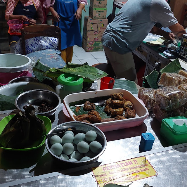 Aneka Lauk