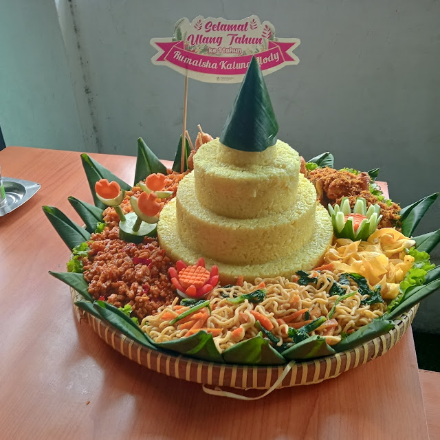 Menerima Pesanan Nasi Tumpeng Dan Nasi Kotak