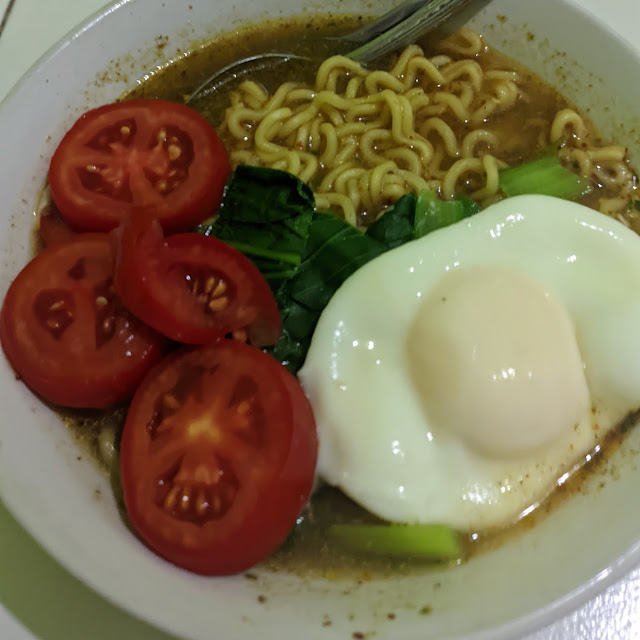 Indomie Telor Komplit