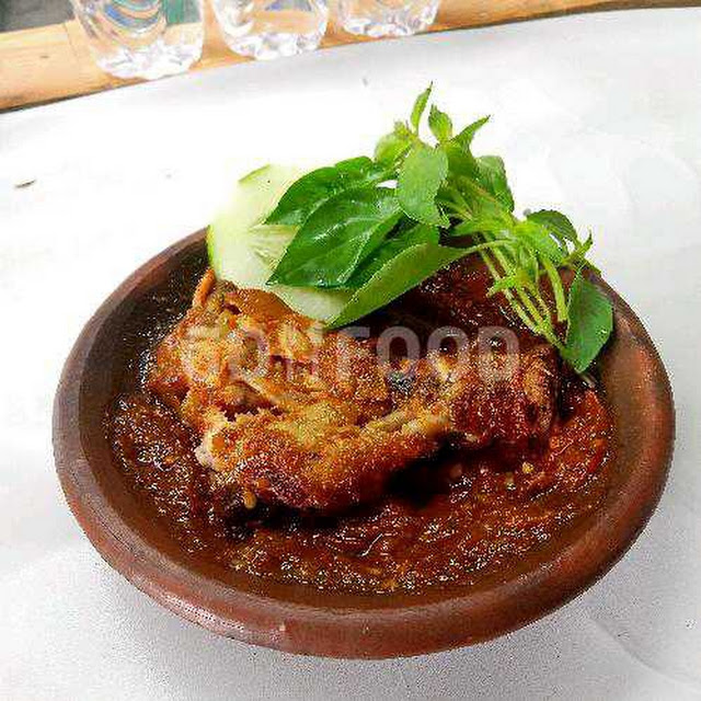 Ayam Penyet