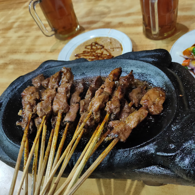 Sate Kambing Campur Lemak Dan Sate Kambing Tanpa Lemak