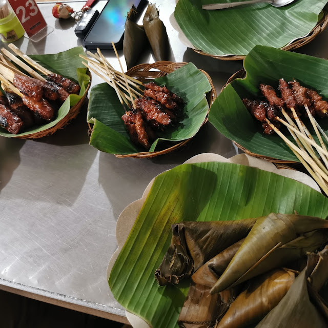 Sate Rembiga Lontong Sate Pusut