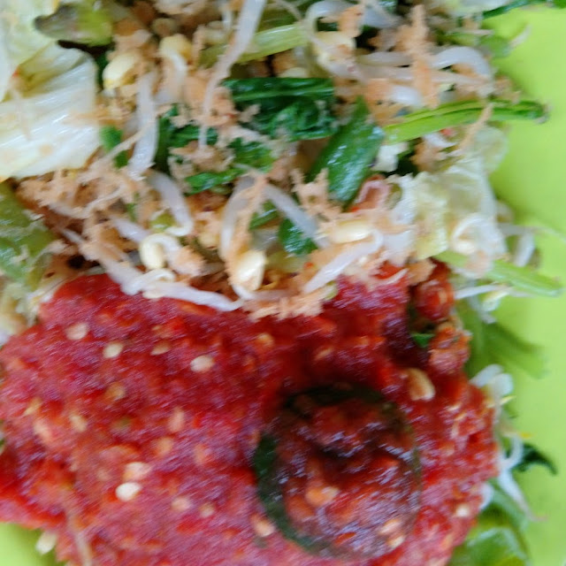 Plecing Kangkung & Nasi