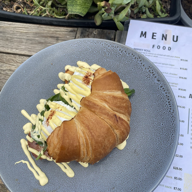 Croissant Benny