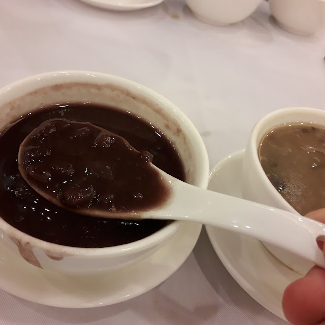Stewed Shark's Fin with Hairy Crab Meat & Cream