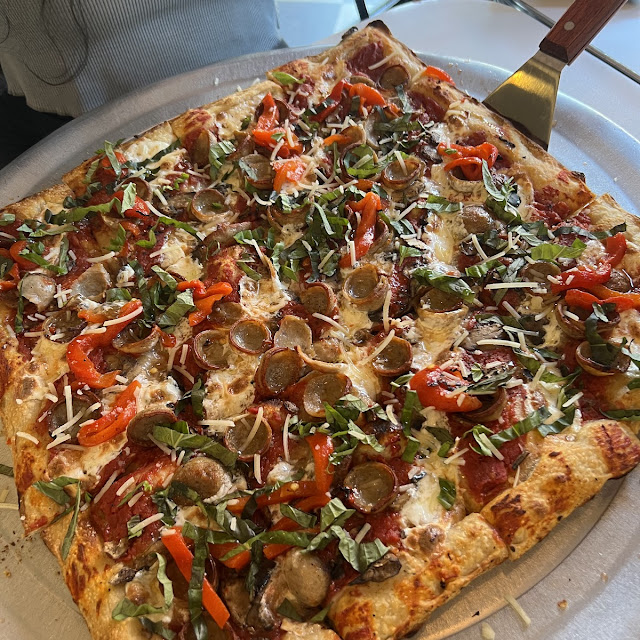 Paesano Pie