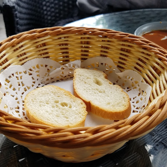 餐 包