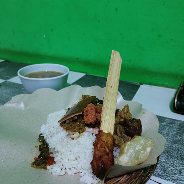 Nasi Campur Babi Guling