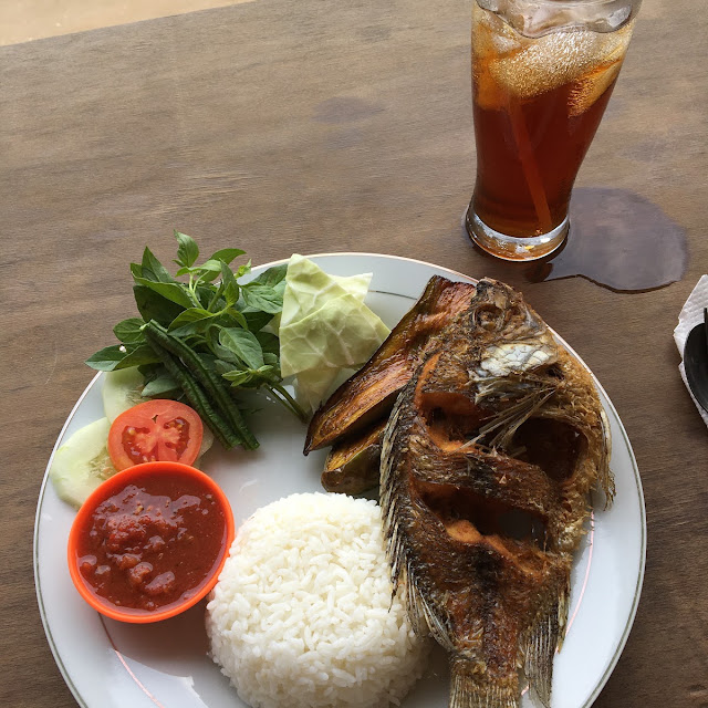 Fried Fish with Rice Sambal