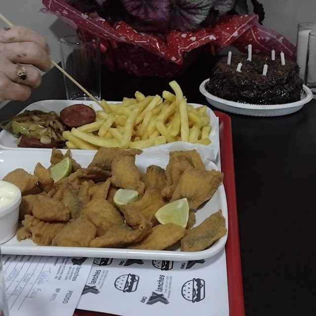 Porções de Tilápia Com Fritas