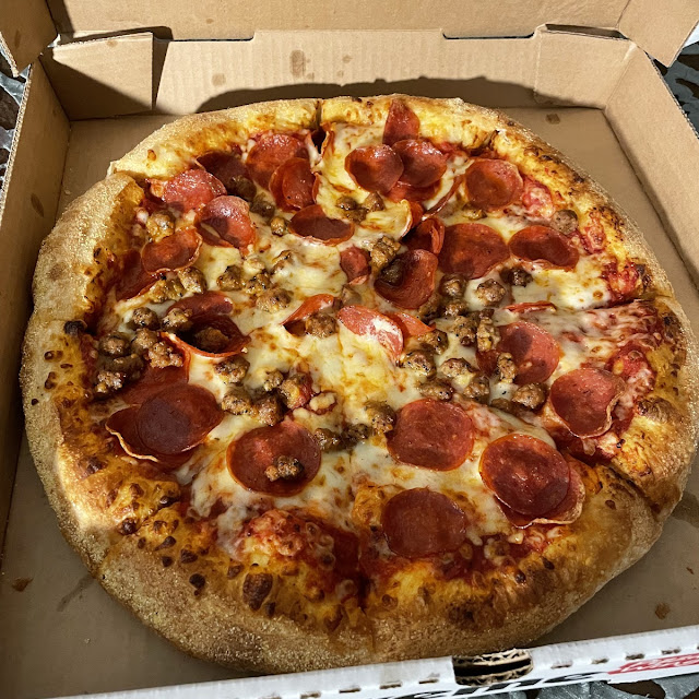 Large Pepperoni Pizza