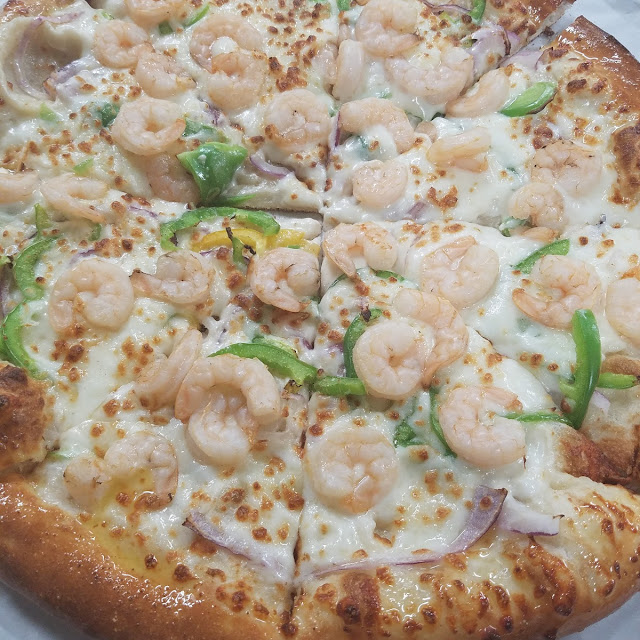 Shrimp Alfredo Pizza