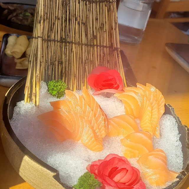 Sashimi de Salmão E Peixe Branco