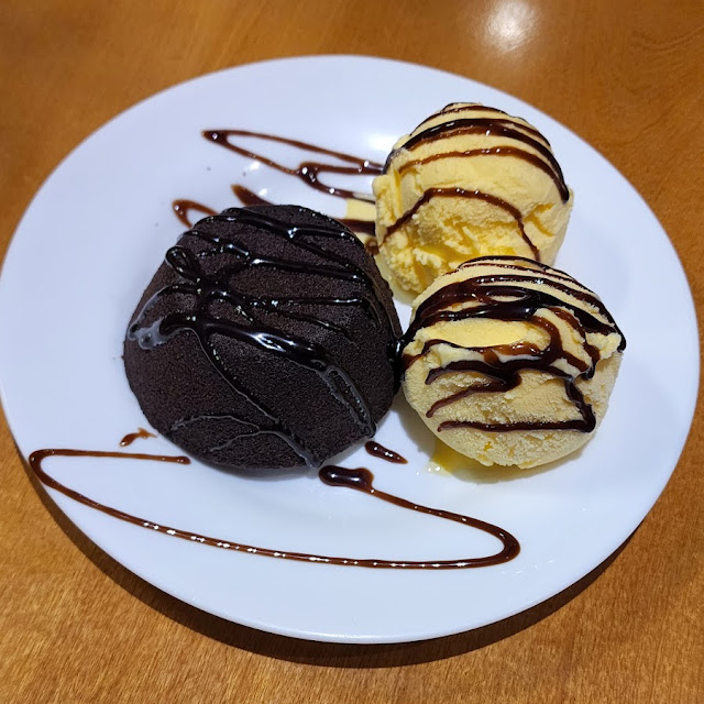 Petit Gateau