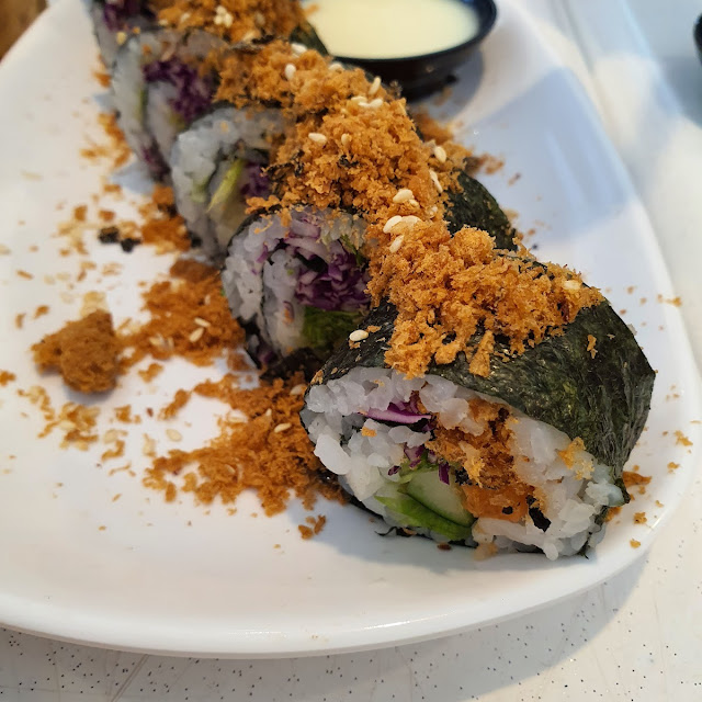 Vegetarian Meat Floss Sushi Roll