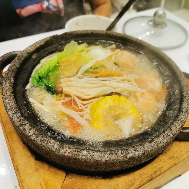 Shrimp Ball Stone Pot Soup