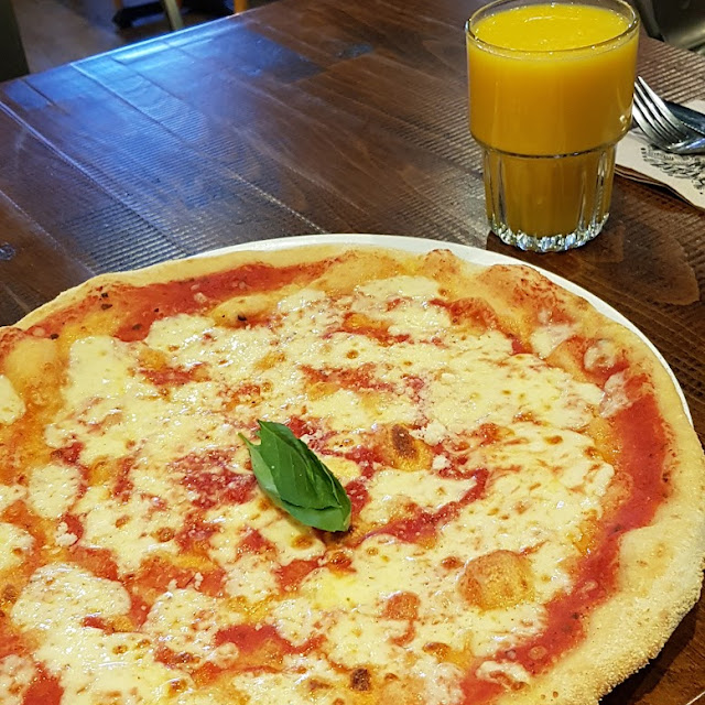Margarita Pizza