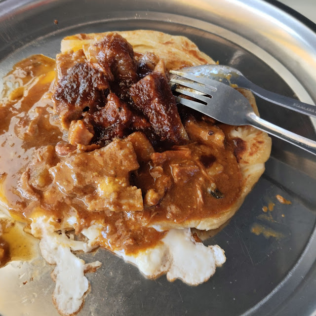 Roti Sarang Burung Dengan Kari Kambing