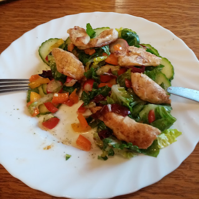 Salat Mit Hähnchenbruststreifen